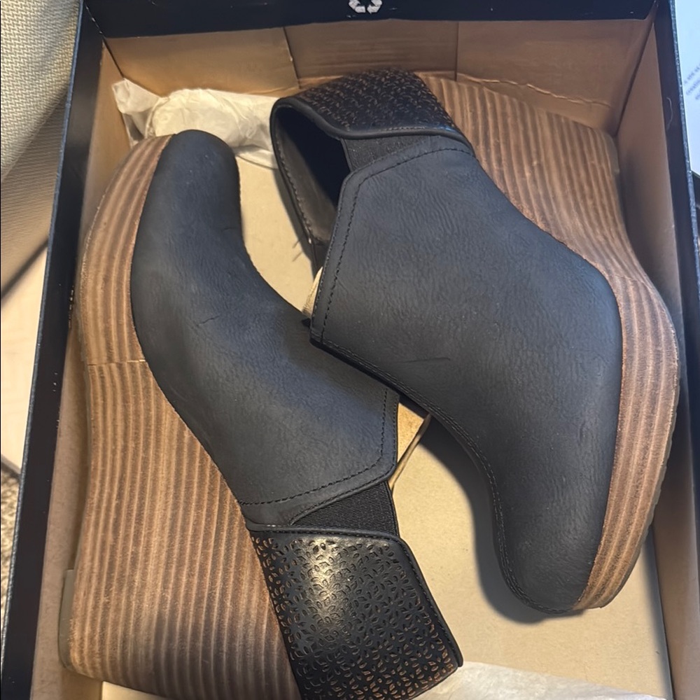 Dr. Scholl's Black and Brown Wedge Shoes Harlow 9 1/2